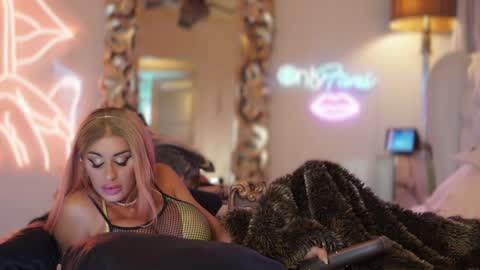 AvalonnFoxx online show from December 2024 06:35:02 PM