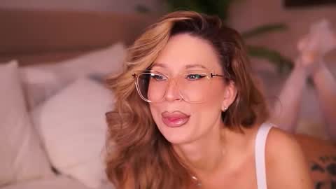 Snapshot of avamaddisson chatting on February 2026 03:47:02 AM Ava online show from February 2026 03:47:02 AM