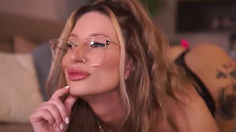 Snapshot of avamaddisson chatting on March 2026 04:40:01 AM Ava online show from March 2026 04:40:01 AM