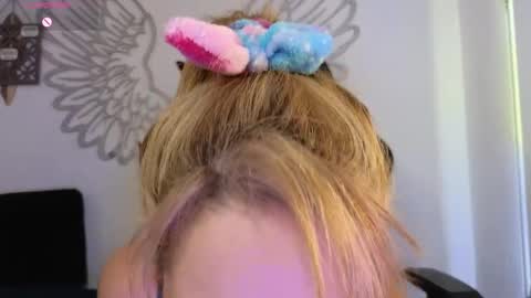 Ava online show from May 2026 02:01:02 PM