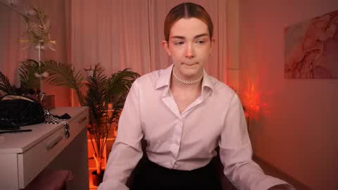  Ava  online show from December 2025 01:18:02 PM