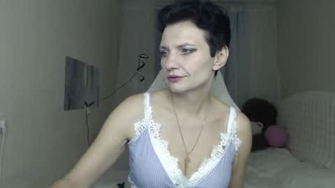 avasaturnian online show from November 2025 01:42:02 PM