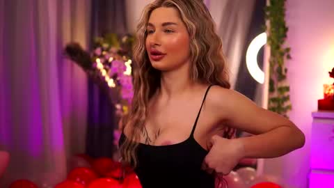 Carina online show from February 2025 08:50:02 PM