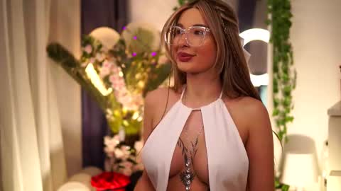 Carina online show from February 2025 11:25:02 PM