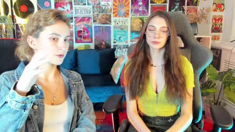 Avie online show from January 2025 06:06:02 PM