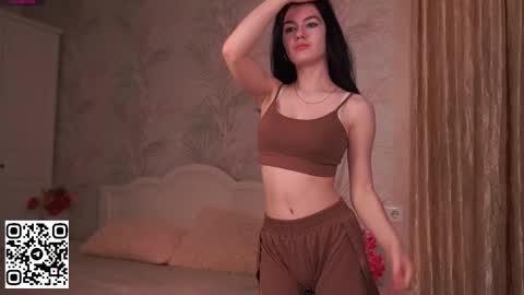 aveloria online show from November 2025 06:03:02 PM