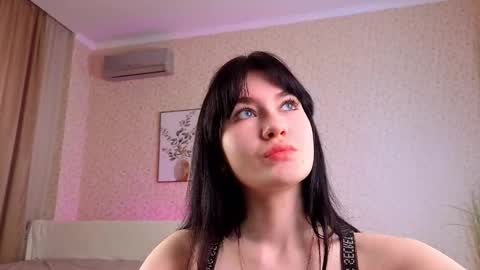 avelorialove online show from February 2026 10:25:02 AM