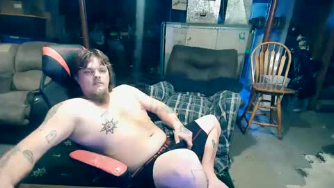 Snapshot of averag3joe chatting on January 2025 04:54:02 PM averag3joe online show from January 2025 04:54:02 PM