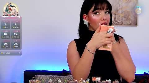 AveryWillow online show from December 2024 02:16:02 PM