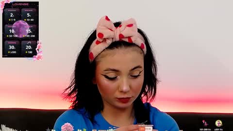 AveryWillow online show from February 2025 07:27:02 PM