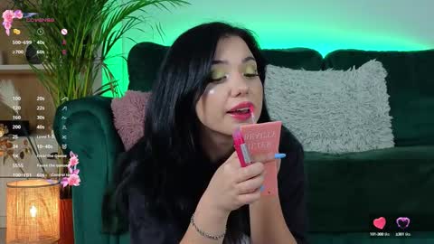 AveryWillow online show from September 2025 01:02:02 PM