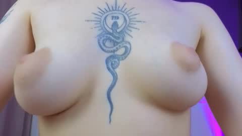 avgustina_love online show from November 2025 12:33:02 PM