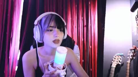 Snapshot of avi_nile chatting on October 2025 05:08:02 AM Avriel online show from October 2025 05:08:02 AM