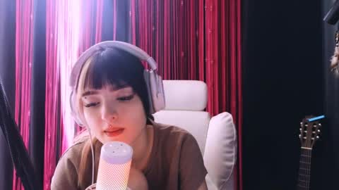 Avriel online show from May 2026 05:24:01 AM