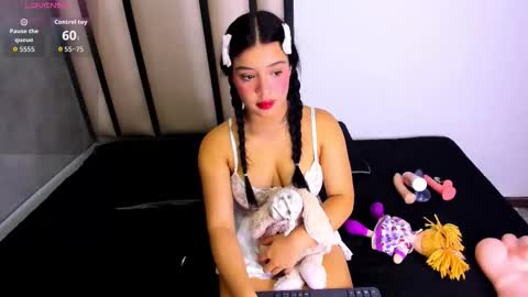 Avi Winklar online show from October 2025 04:20:02 AM