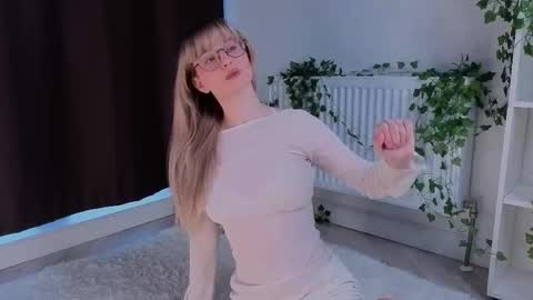 Snapshot of aviaveavi chatting on March 2026 02:22:02 PM aviaveavi online show from March 2026 02:22:02 PM