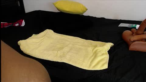 Snapshot of avis_lara chatting on October 2025 07:52:02 AM AVIS online show from October 2025 07:52:02 AM