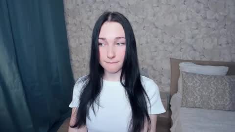 Viole t online show from November 2025 07:24:01 PM