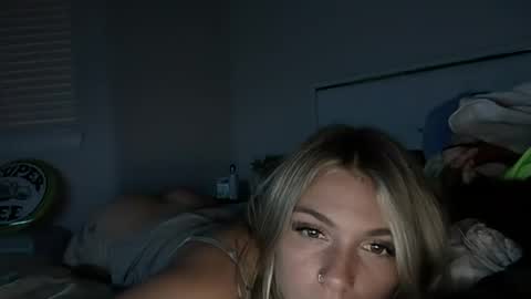 Snapshot of avocadotoocute chatting on July 2026 03:11:02 AM avocadotoocute online show from July 2026 03:11:02 AM