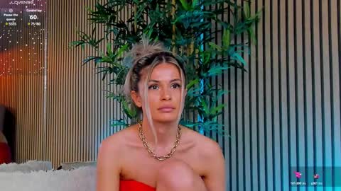 AVRILL CYRUX online show from February 2025 10:02:01 AM