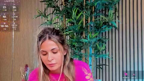 AVRILL CYRUX online show from March 2025 02:29:02 PM