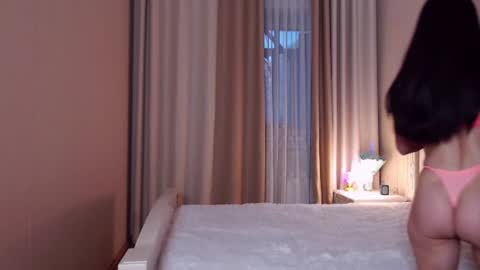 Snapshot of avrora_lew_ chatting on June 2026 08:00:02 PM Avrora Inst online show from June 2026 08:00:02 PM