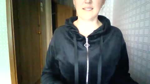 awesomeladyy online show from June 2026 10:51:02 AM