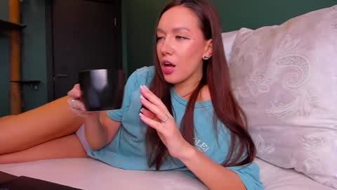 Awgustina online show from February 2025 10:24:02 AM