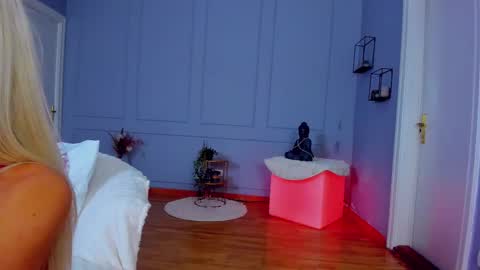 Ella online show from March 2026 05:24:01 AM