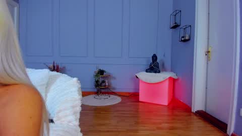 Ella online show from April 2026 04:12:01 AM