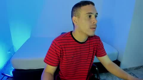 axel__fierro online show from April 2026 06:17:02 PM