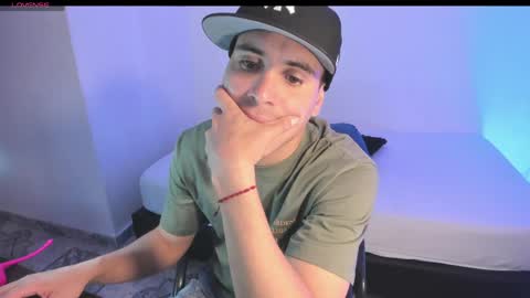 axel__fierro online show from May 2026 08:04:02 PM