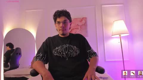 Yooung King  online show from February 2026 02:45:01 AM