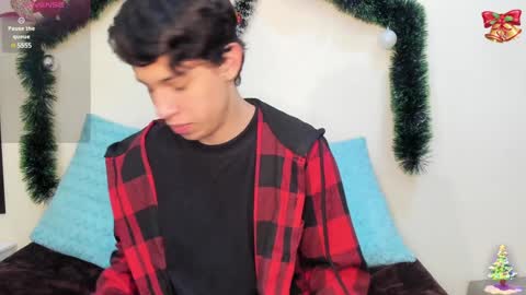 Axel Evanss online show from December 2024 01:00:01 PM