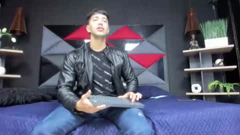 Snapshot of axel_hendrick chatting on February 2026 11:26:01 AM axel_hendrick online show from February 2026 11:26:01 AM