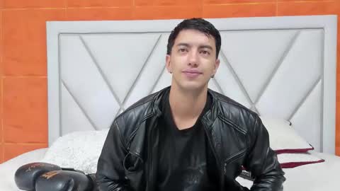 Snapshot of axel_hendrick chatting on February 2026 12:43:02 PM axel_hendrick online show from February 2026 12:43:02 PM