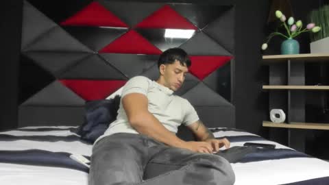 Snapshot of axel_hendrick chatting on February 2026 11:50:01 AM axel_hendrick online show from February 2026 11:50:01 AM