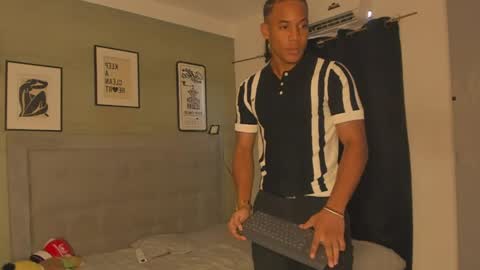 AXEL SILVA online show from October 2025 12:36:02 PM