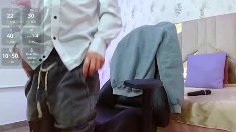 AXEL  online show from September 2025 03:22:01 AM