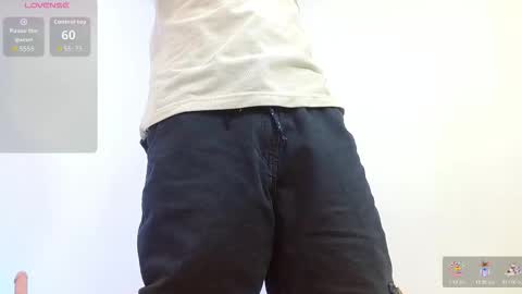 AXEL  online show from November 2025 11:31:02 AM