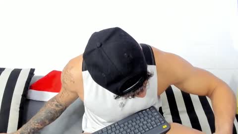 INDEPENDENT MODEL  online show from December 2024 09:16:01 PM