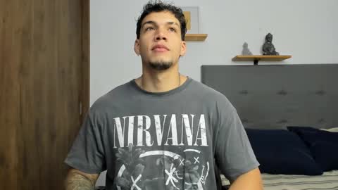 INDEPENDENT MODEL  online show from October 2025 05:50:01 AM