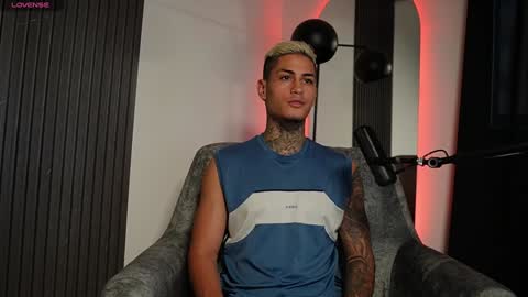 Agustin online show from December 2024 10:27:02 PM