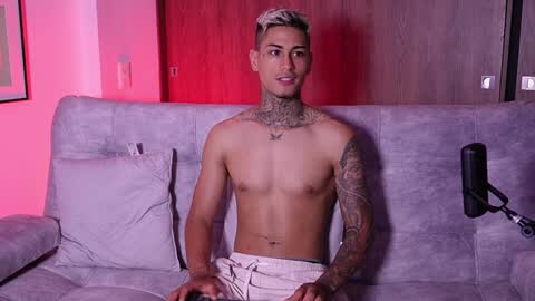 Agustin online show from January 2025 12:26:01 AM