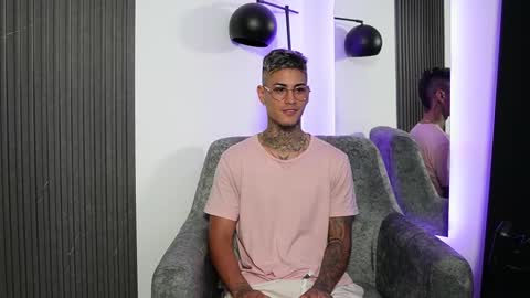 Agustin online show from February 2025 09:08:02 PM