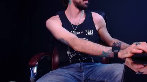 AxelColton online show from November 2025 11:23:02 AM