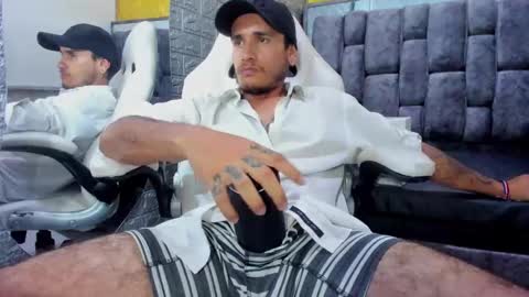 Snapshot of axell_cross2 chatting on February 2025 12:03:01 AM Axell Cross2 online show from February 2025 12:03:01 AM