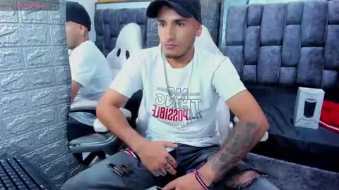 Snapshot of axell_cross2 chatting on February 2025 12:05:01 AM Axell Cross2 online show from February 2025 12:05:01 AM