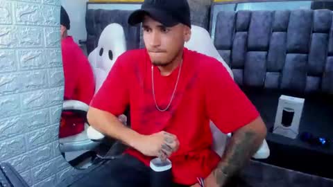 Snapshot of axell_cross2 chatting on February 2025 01:13:02 AM Axell Cross2 online show from February 2025 01:13:02 AM