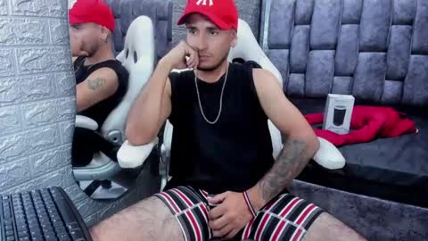 Snapshot of axell_cross2 chatting on February 2025 11:11:02 PM Axell Cross2 online show from February 2025 11:11:02 PM